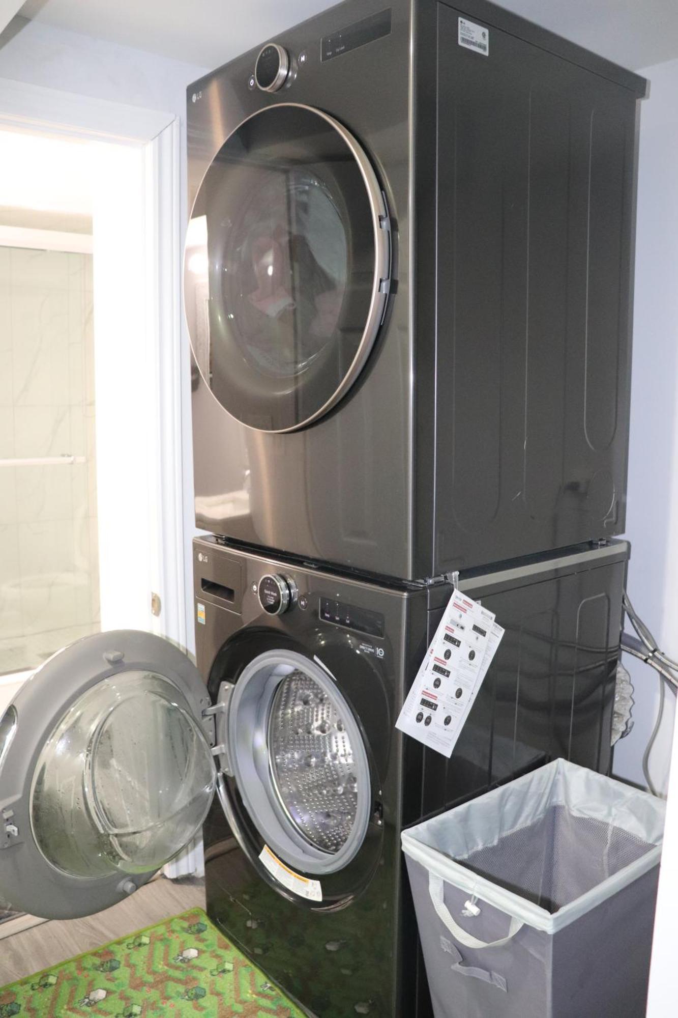 Garden 2 Bedroom Apt - Free Parking Wifi Laundry Workstation Брамптън Екстериор снимка